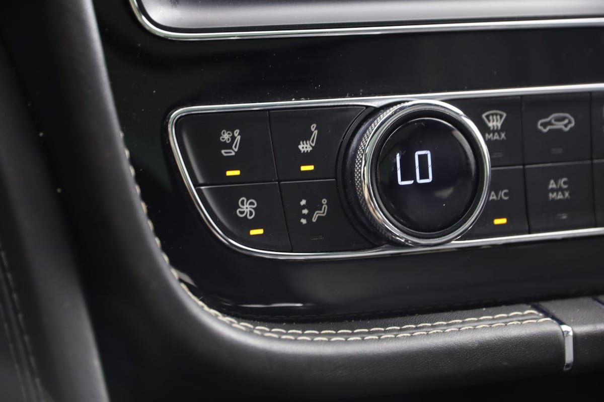 Used 2018 Bentley Bentayga AWD/4WD image 8