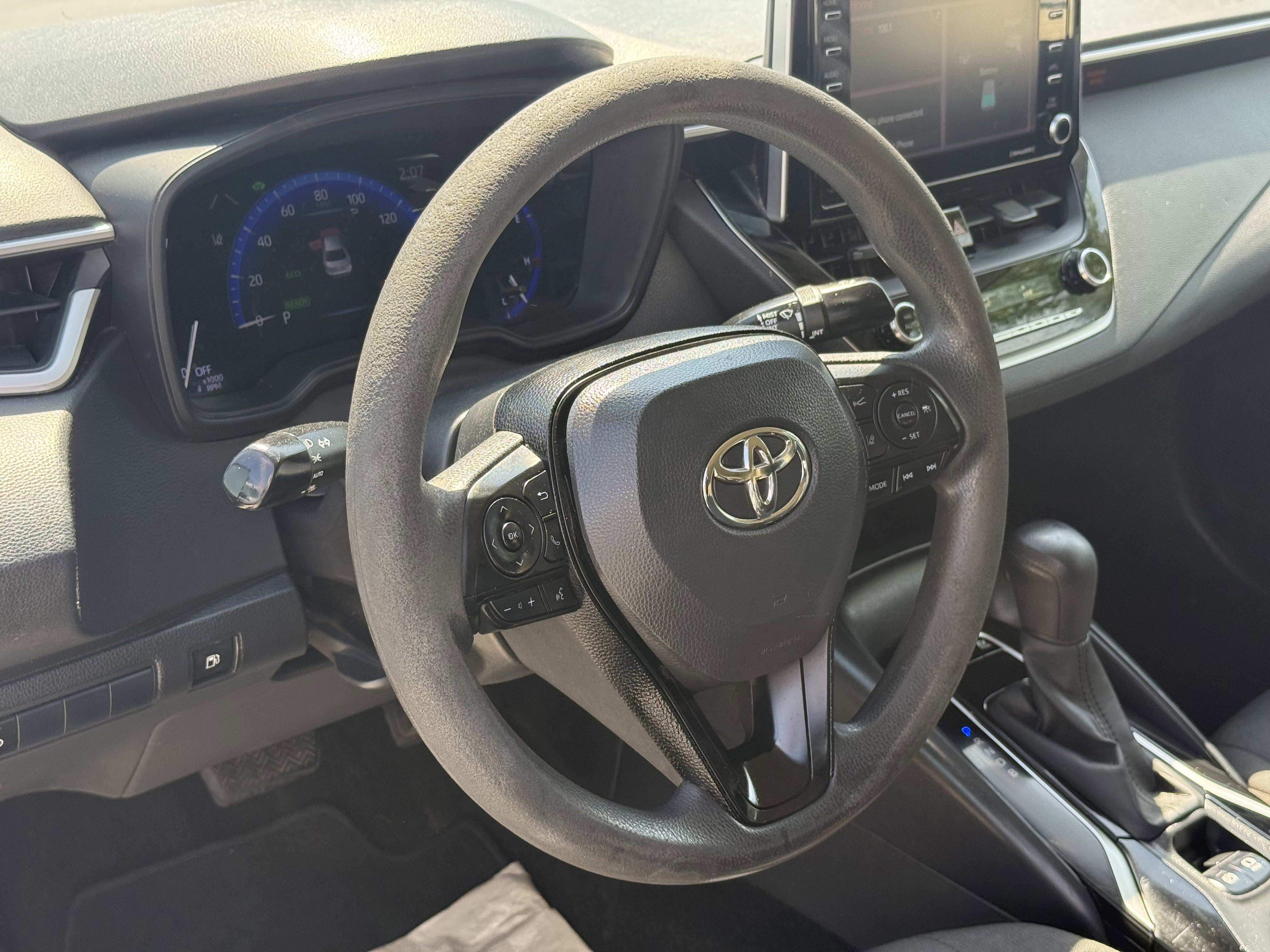Used 2021 Toyota Corolla LE w/ Carpet Mat Package (TMS) image 12