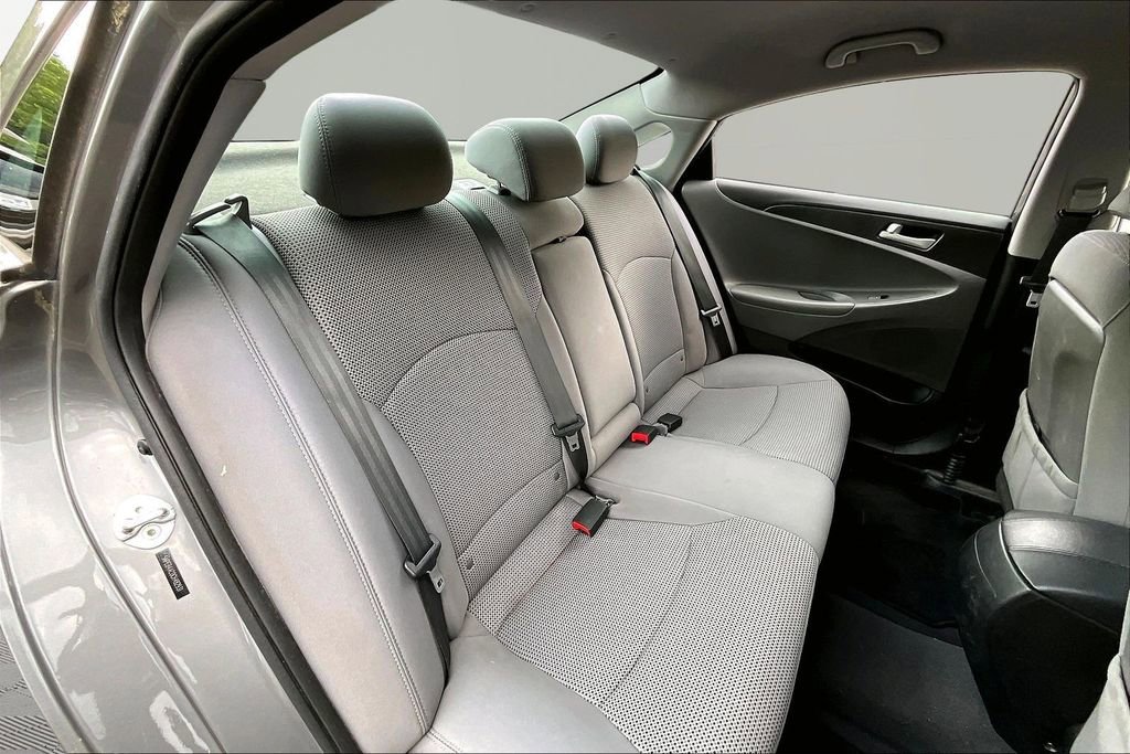 Used 2012 Hyundai Sonata GLS FWD image 15