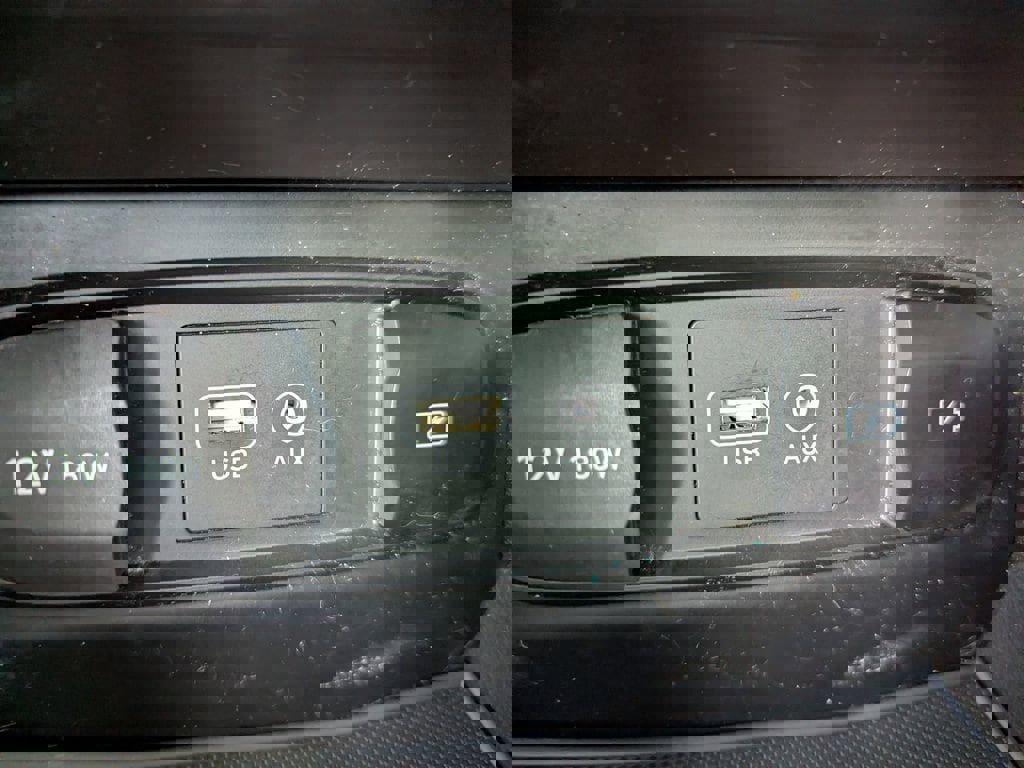 Used 2020 Hyundai Santa Fe SE w/ Cargo Package image 21