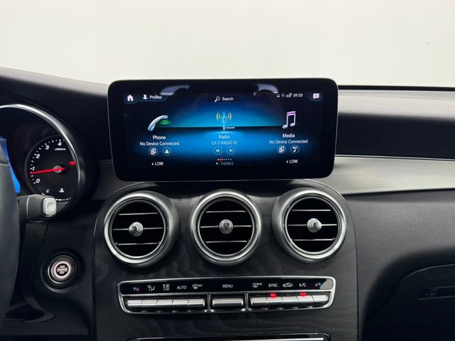 Used 2022 Mercedes-Benz GLC 300 image 4