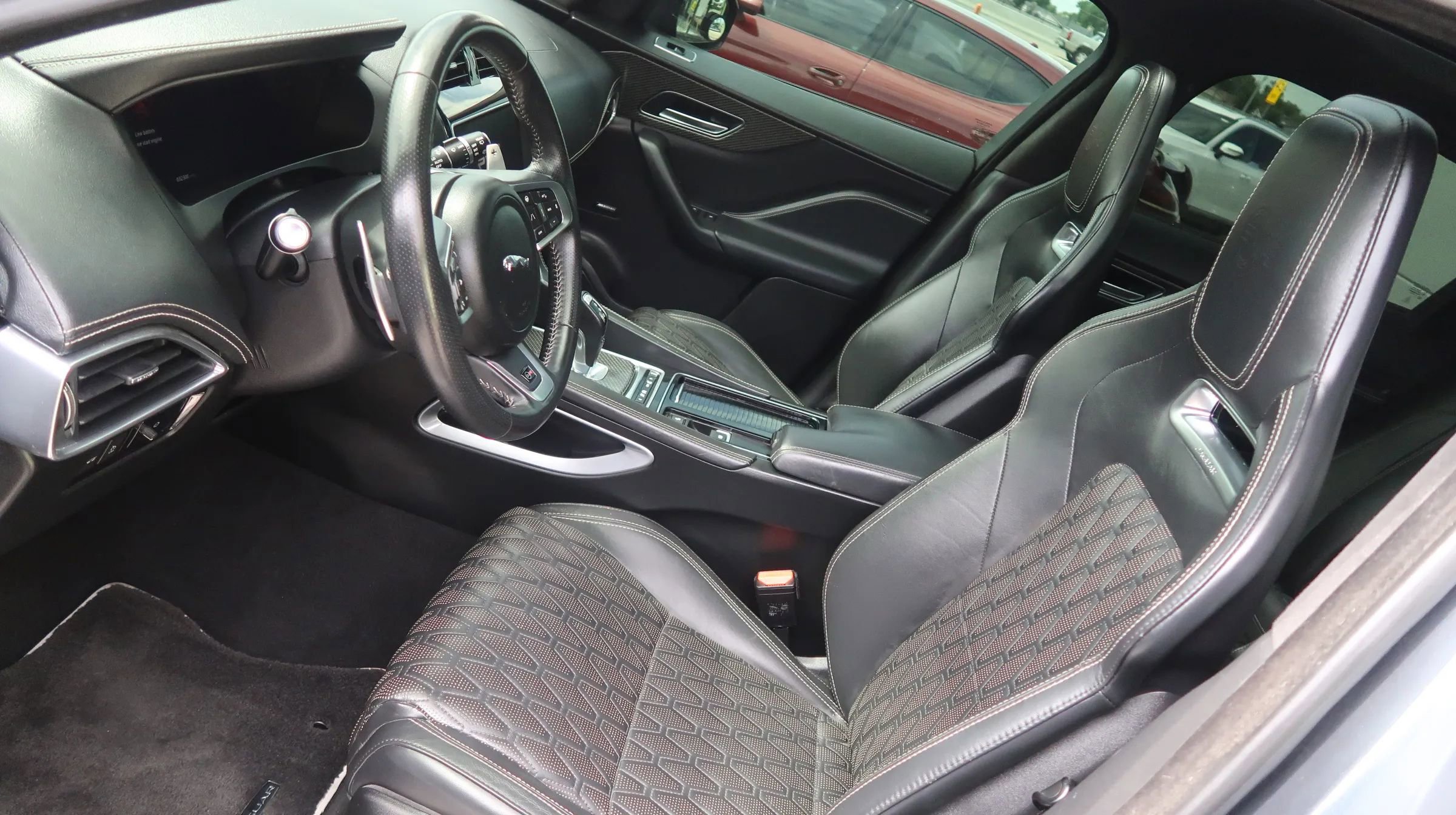 Used 2020 Jaguar F-PACE SVR AWD/4WD image 17