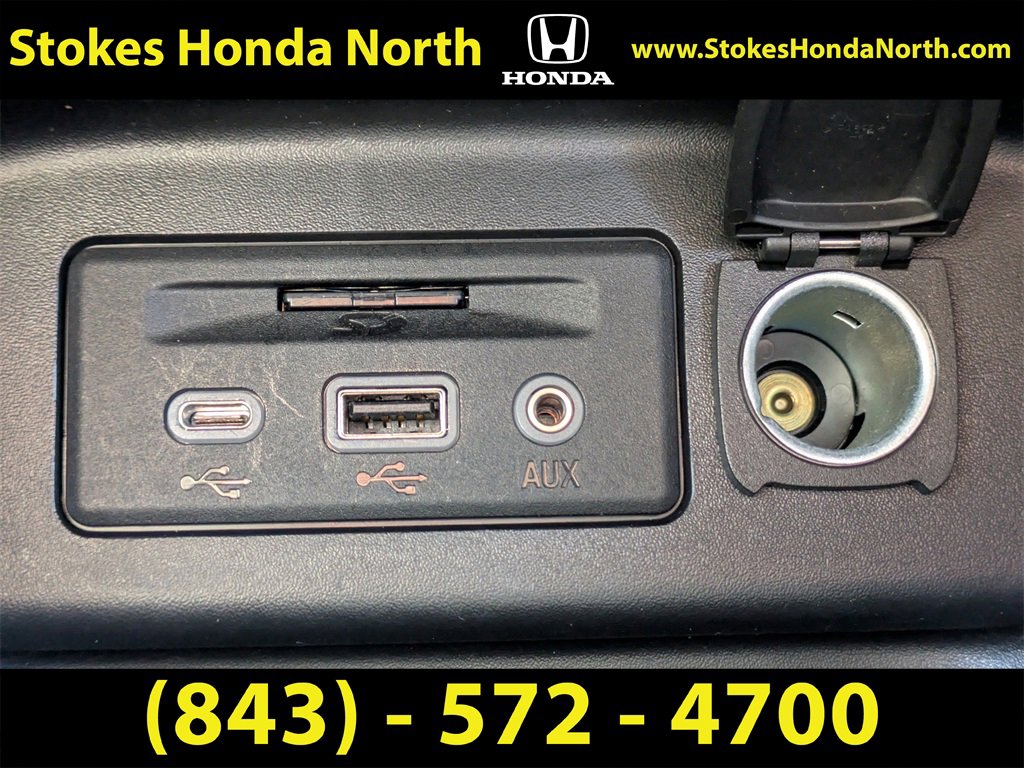 Used 2023 Chevrolet Equinox RS w/ RS Leather Package image 26