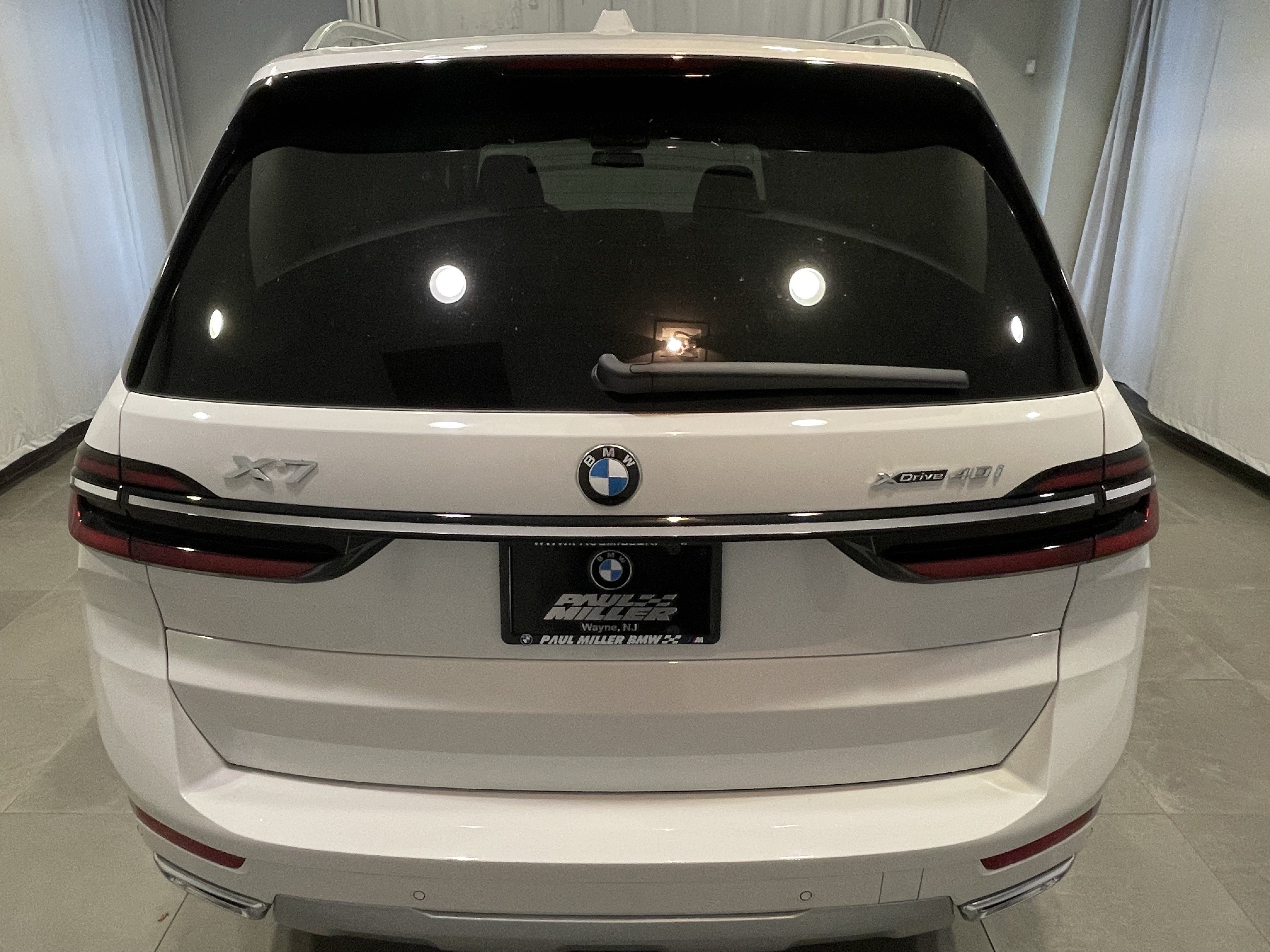 New 2027 BMW X7 xDrive40i w/ Premium Package AWD/4WD image 5