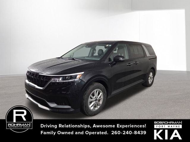 Used 2022 Kia Carnival LX image 1