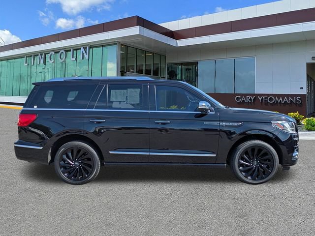 Certified 2020 Lincoln Navigator Black Label w/ Cargo Convenience Package AWD/4WD image 3