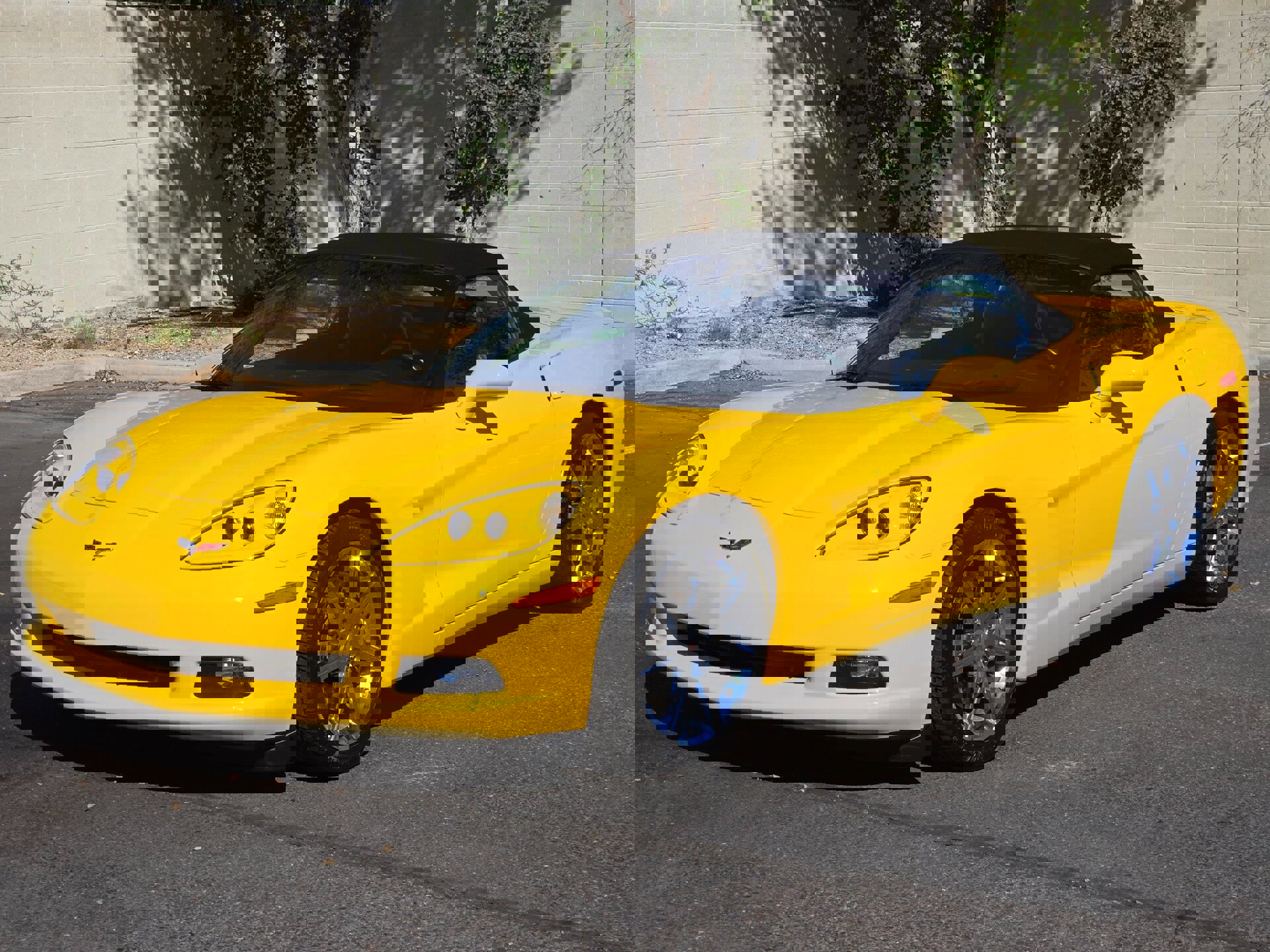 Used 2010 Chevrolet Corvette Convertible w/ Preferred Equipment Group image 8