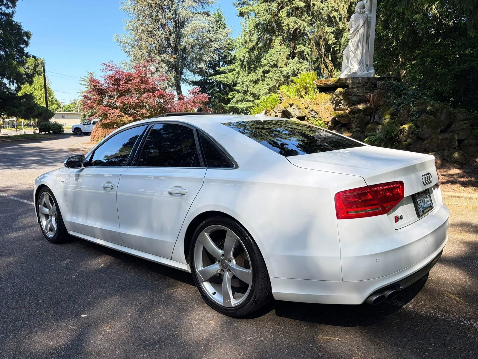 Used 2014 Audi S8 AWD/4WD image 4