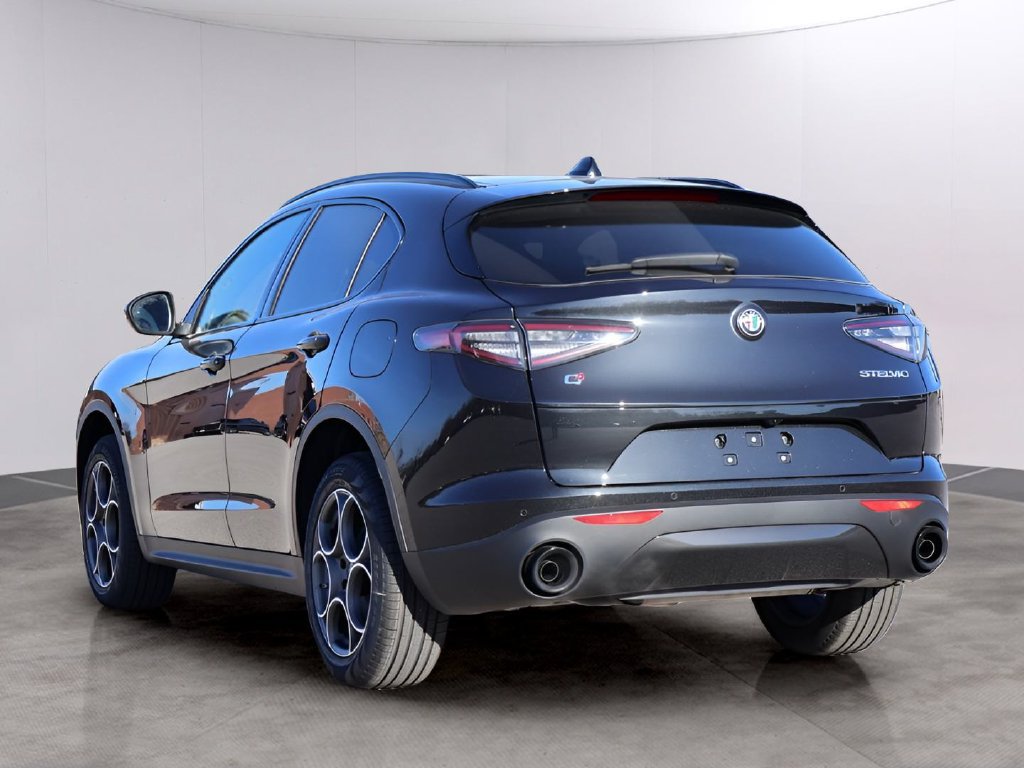 New 2025 Alfa Romeo Stelvio Sprint AWD/4WD image 5
