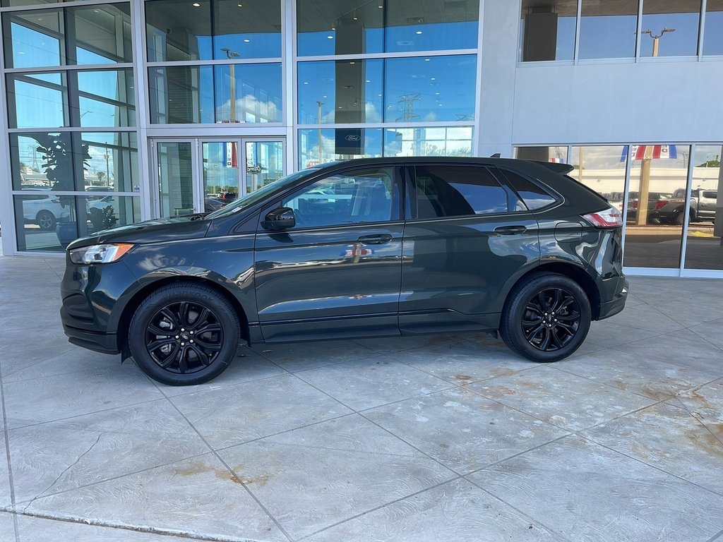 Used 2024 Ford Edge SE w/ Black Appearance Package