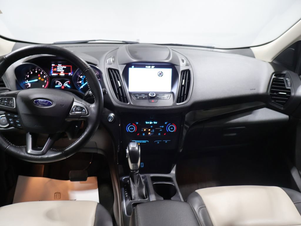 Used 2019 Ford Escape SEL w/ SEL Sport Appearance Package AWD/4WD image 17