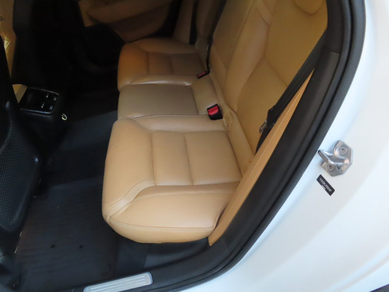 Used 2017 Volvo S90 T6 Inscription w/ Vision Package image 12