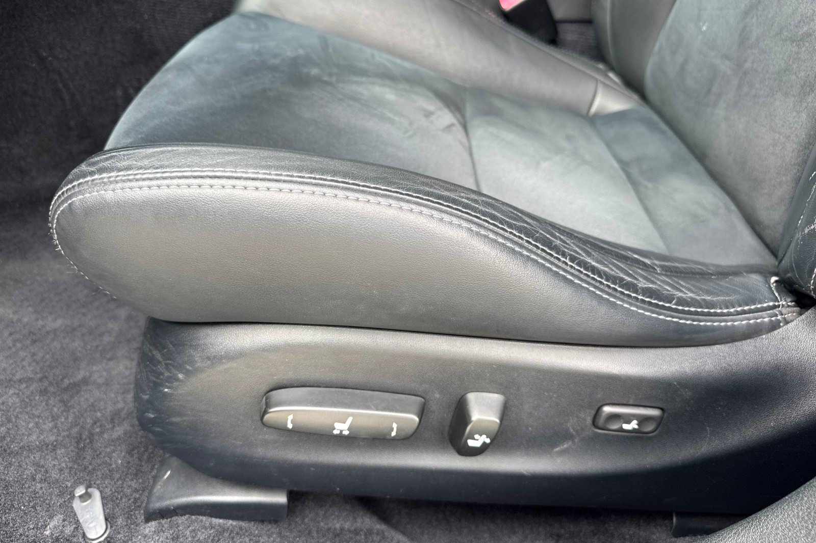 Used 2011 Lexus IS 250 w/ F-Sport Pkg w/Summer Tires RWD image 13