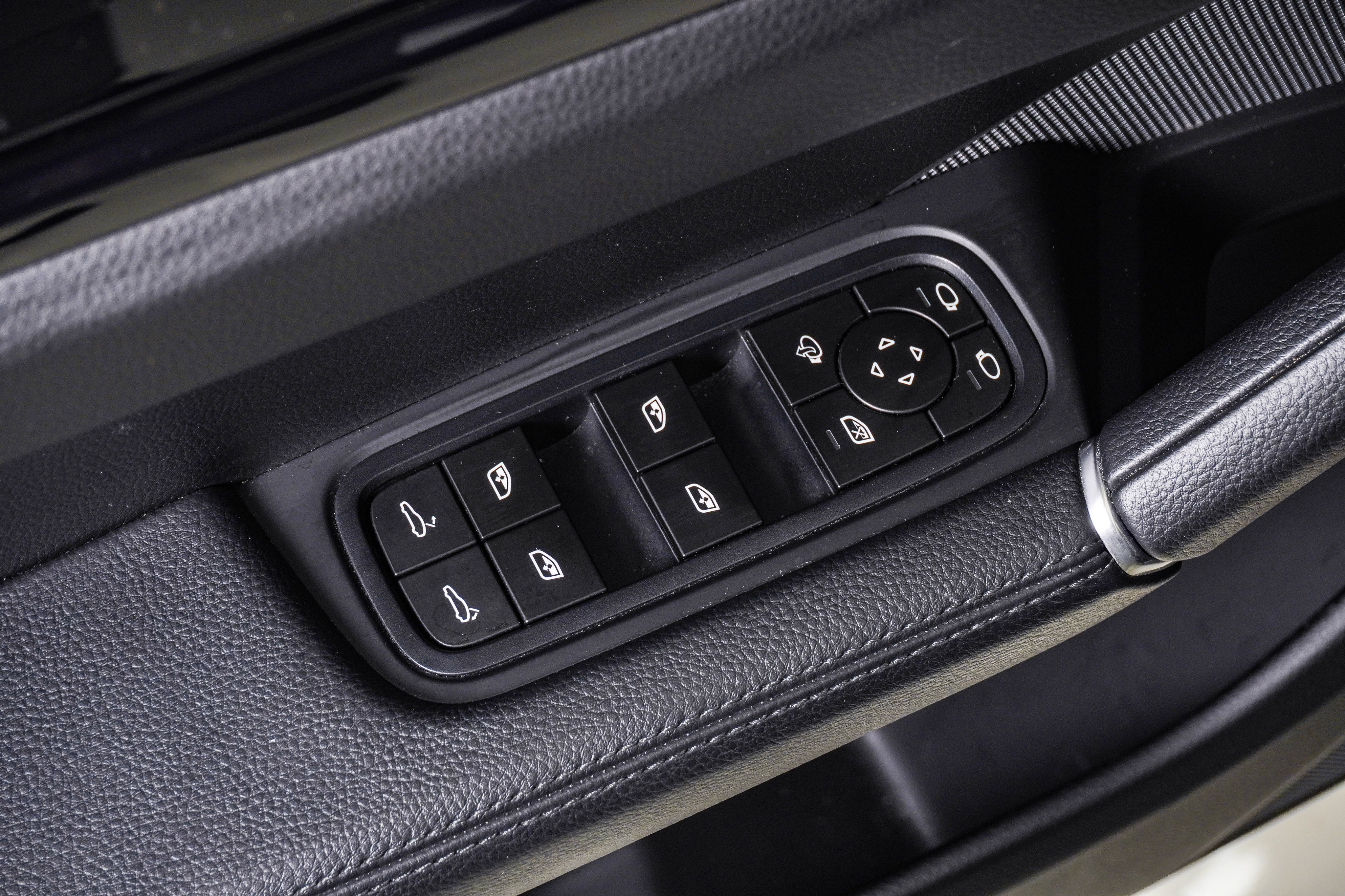 Certified 2023 Porsche Cayenne S AWD/4WD image 26