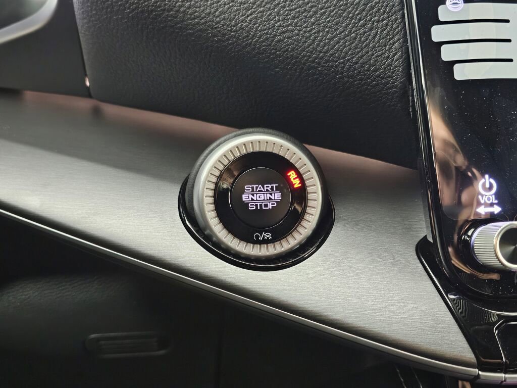 New 2026 Jeep Grand Wagoneer L Limited w/ Rear Seat Video Group I image 25