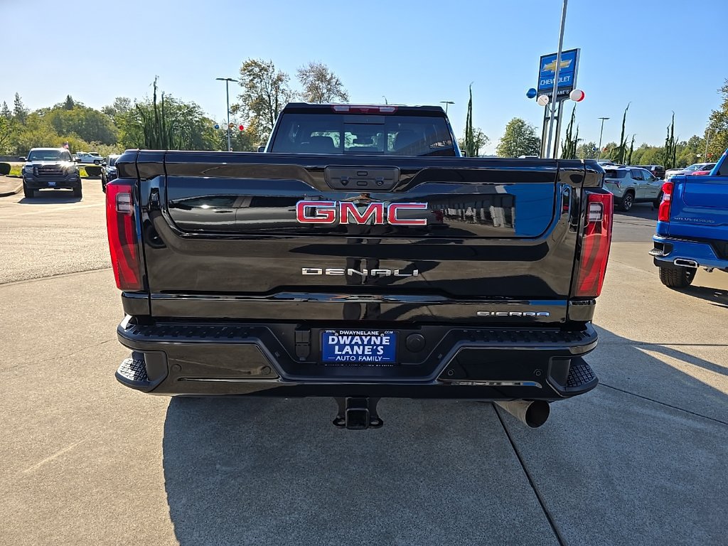Used 2025 GMC Sierra 3500 Denali AWD/4WD image 5