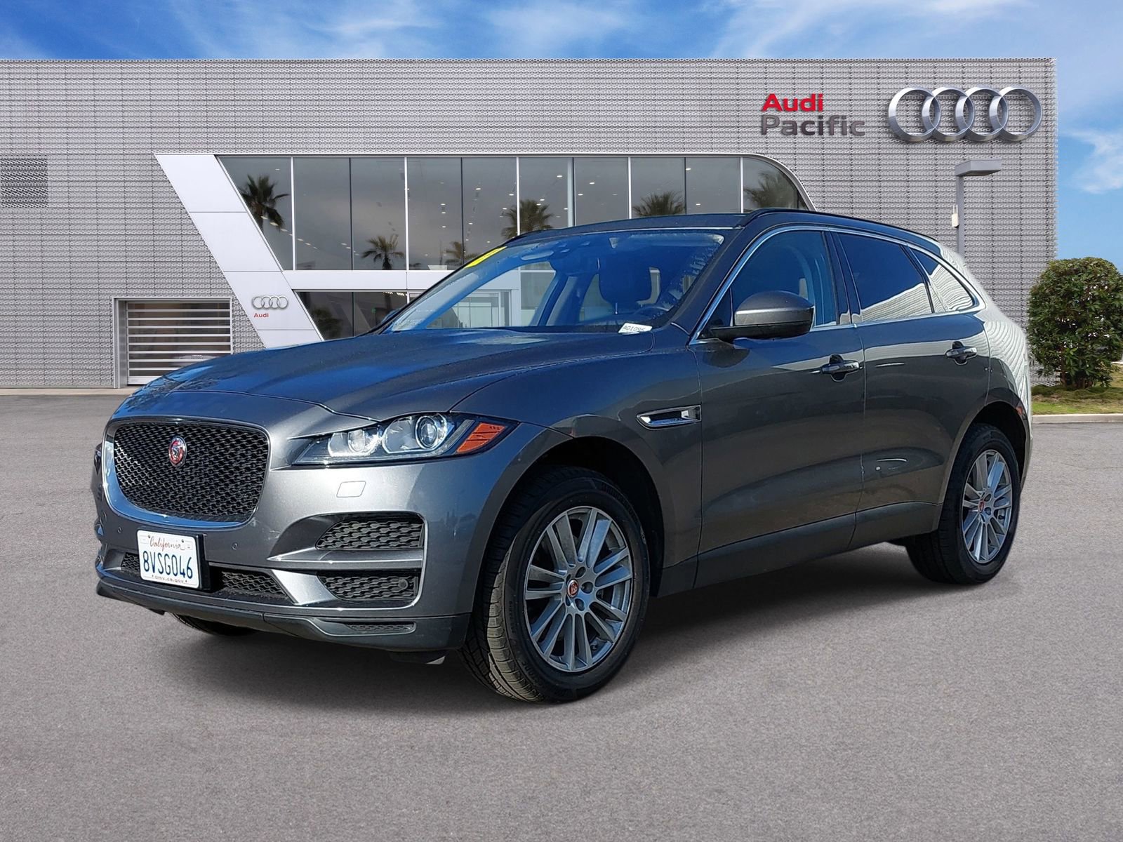 Used 2018 Jaguar F-PACE Prestige AWD/4WD image 1