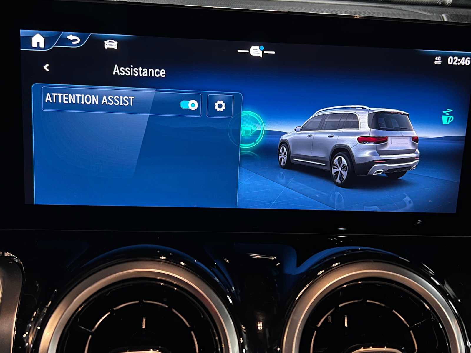 Used 2025 Mercedes-Benz GLB 250 4MATIC image 37