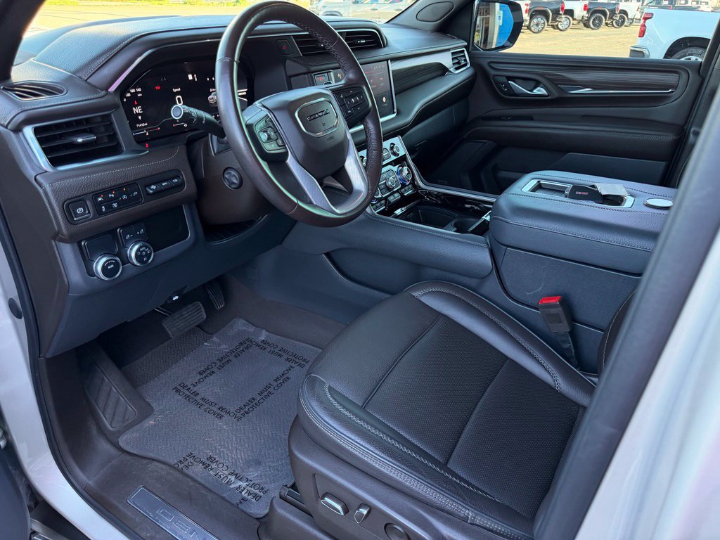 Used 2022 GMC Yukon Denali RWD image 12