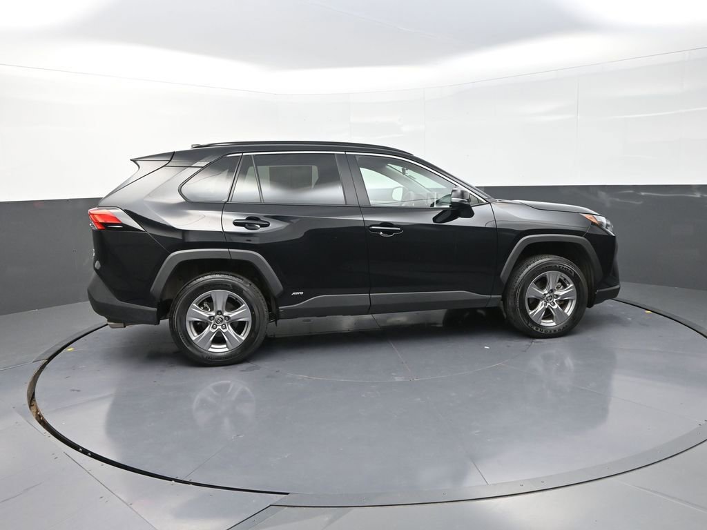 Used 2025 Toyota RAV4 XLE image 10