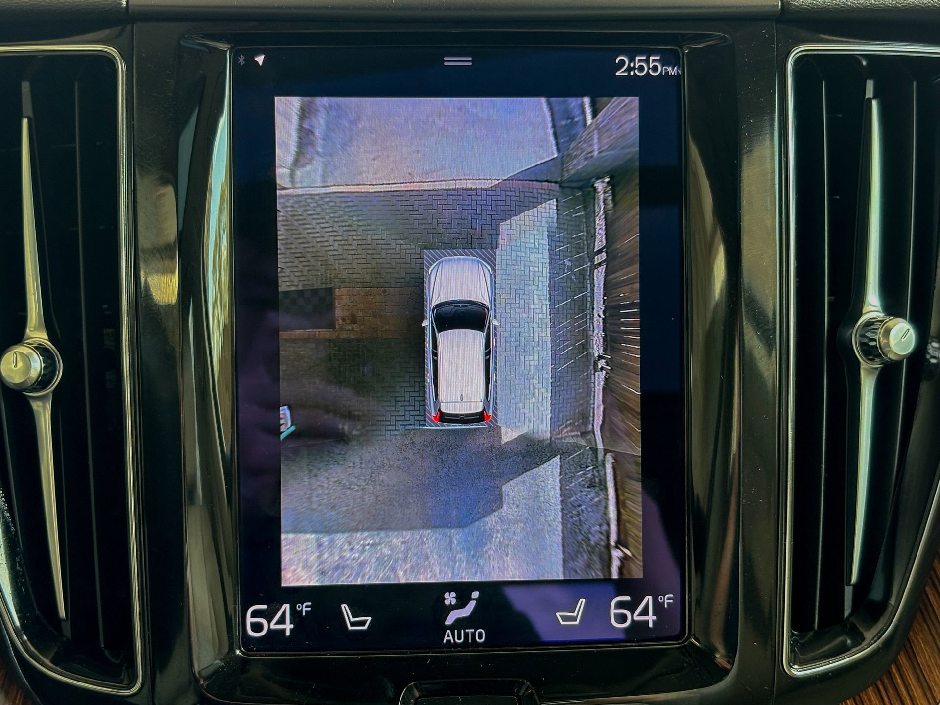 Used 2021 Volvo XC60 T5 Momentum w/ Advanced Package image 29