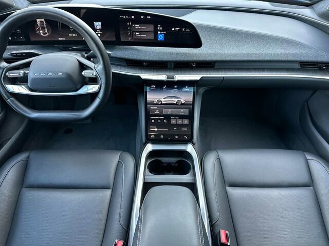 Used 2024 Lucid Air Touring image 16