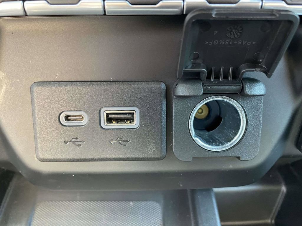 Used 2020 Chevrolet Silverado 1500 LTZ w/ LTZ Premium Package image 23