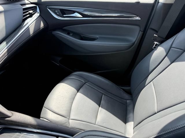 Used 2018 Buick Enclave Essence AWD/4WD image 30