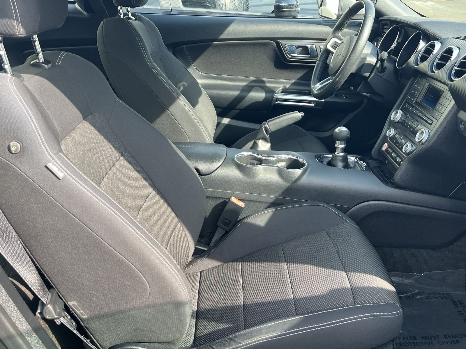 Used 2015 Ford Mustang Coupe RWD image 25