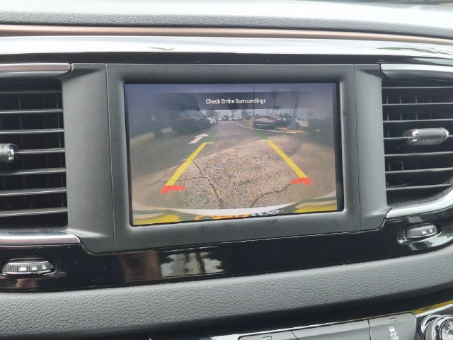 Used 2023 Chrysler Voyager LX FWD image 13