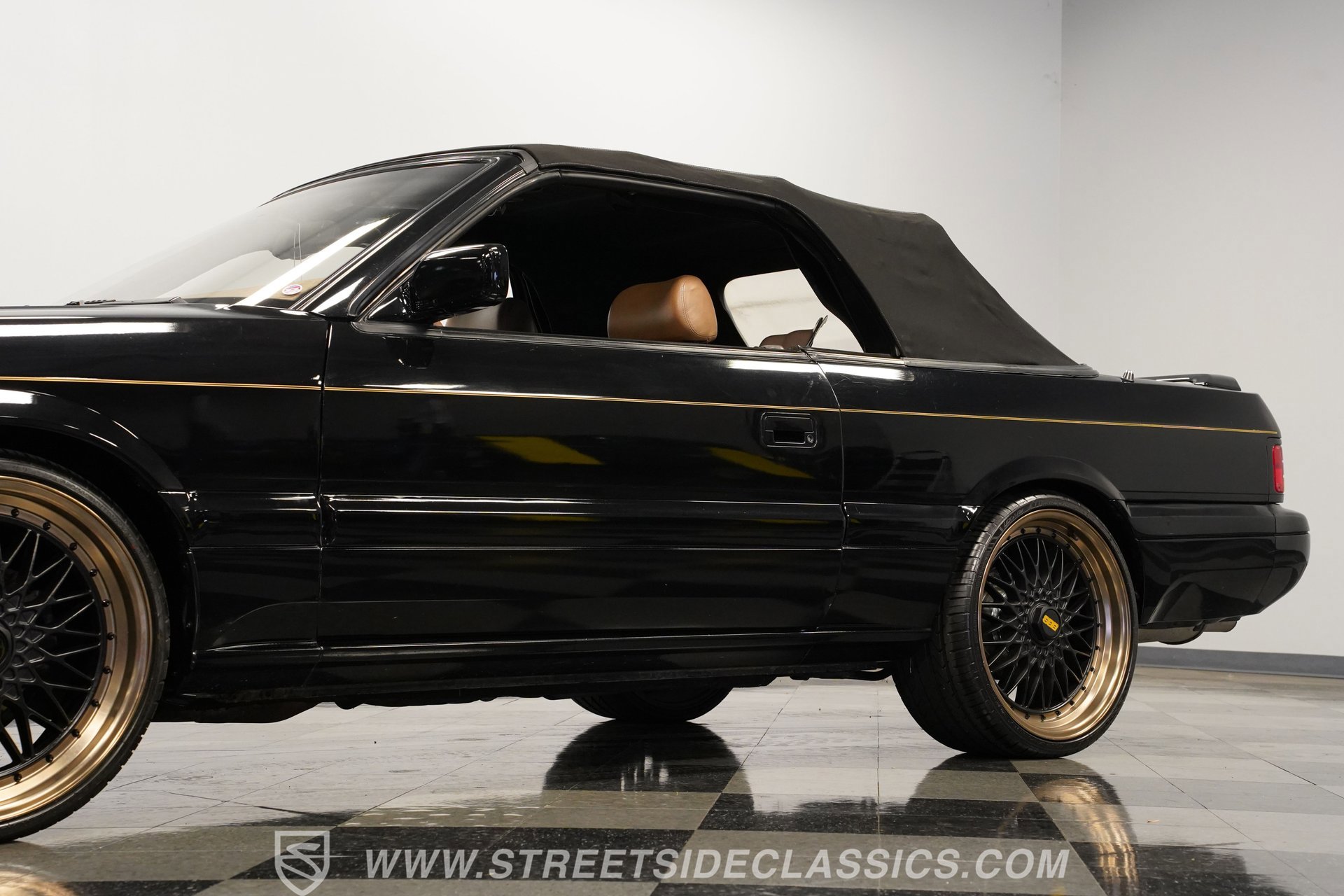 Used 1991 INFINITI M30 Convertible image 22