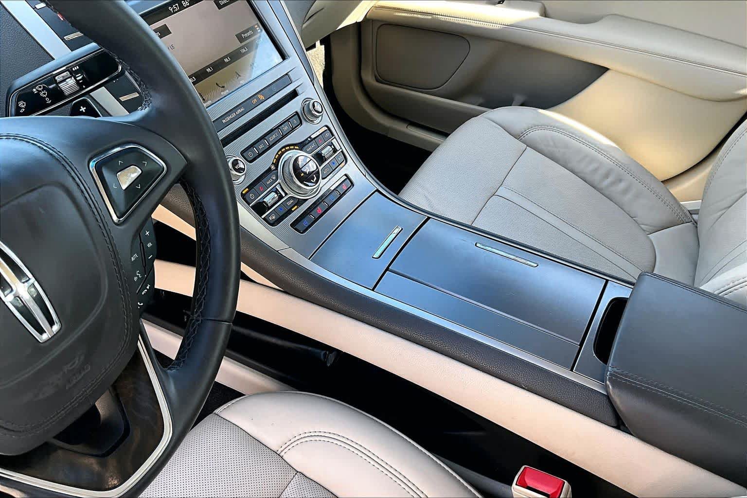 Used 2017 Lincoln MKZ Reserve FWD image 16