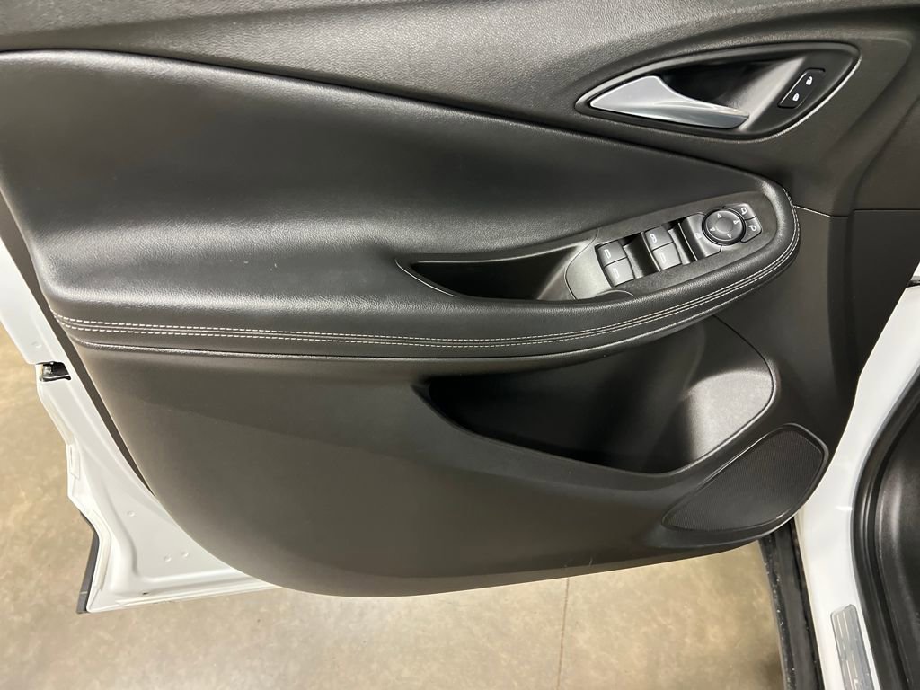 Certified 2021 Buick Encore GX Preferred w/ Cold Weather Comfort Package image 16