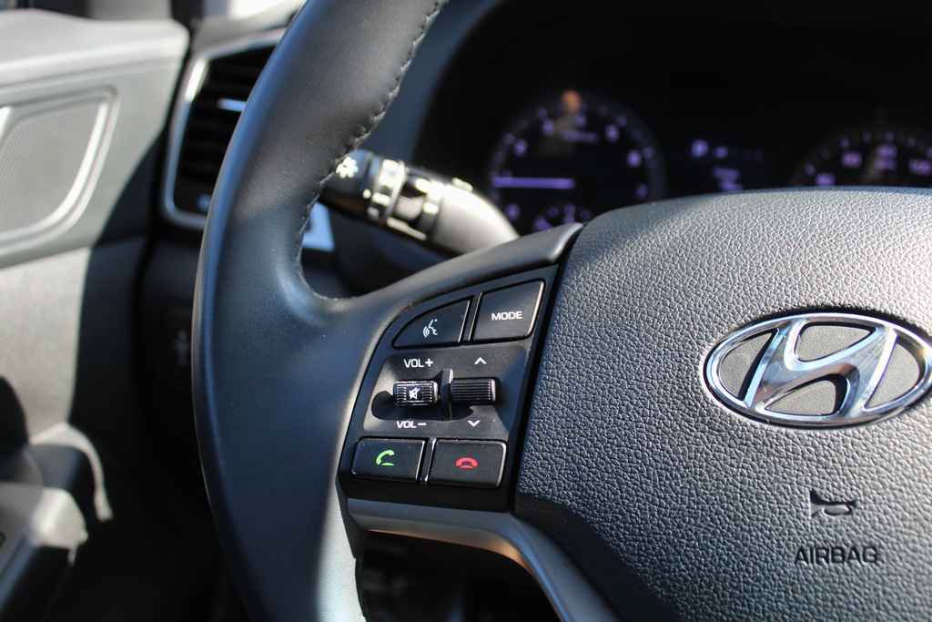 Used 2018 Hyundai Tucson Value AWD/4WD image 16