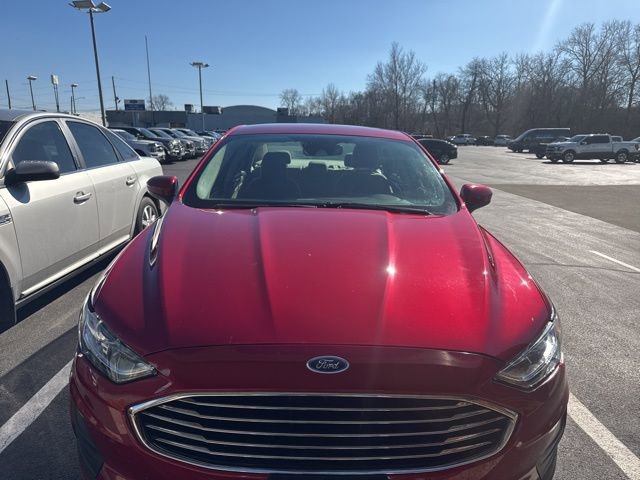 Used 2020 Ford Fusion SE image 2