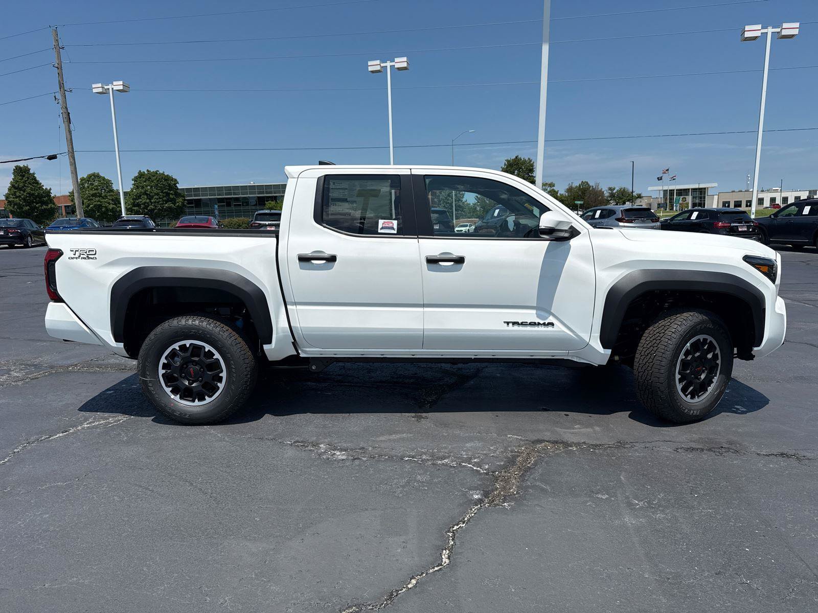 Used 2026 Toyota Tacoma TRD Off-Road w/ TRD Off Road Upgrade Package AWD/4WD image 10