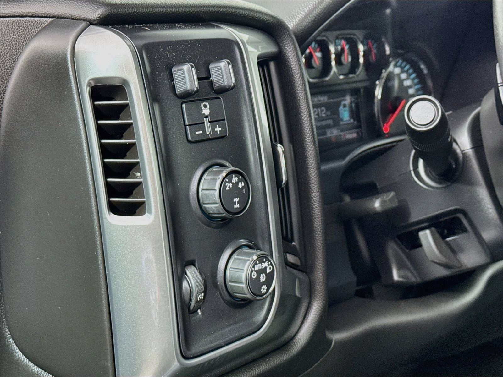Used 2016 Chevrolet Silverado 2500 LT w/ Texas Edition AWD/4WD image 6