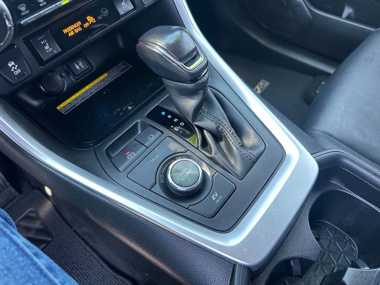 Used 2019 Toyota RAV4 XSE image 13