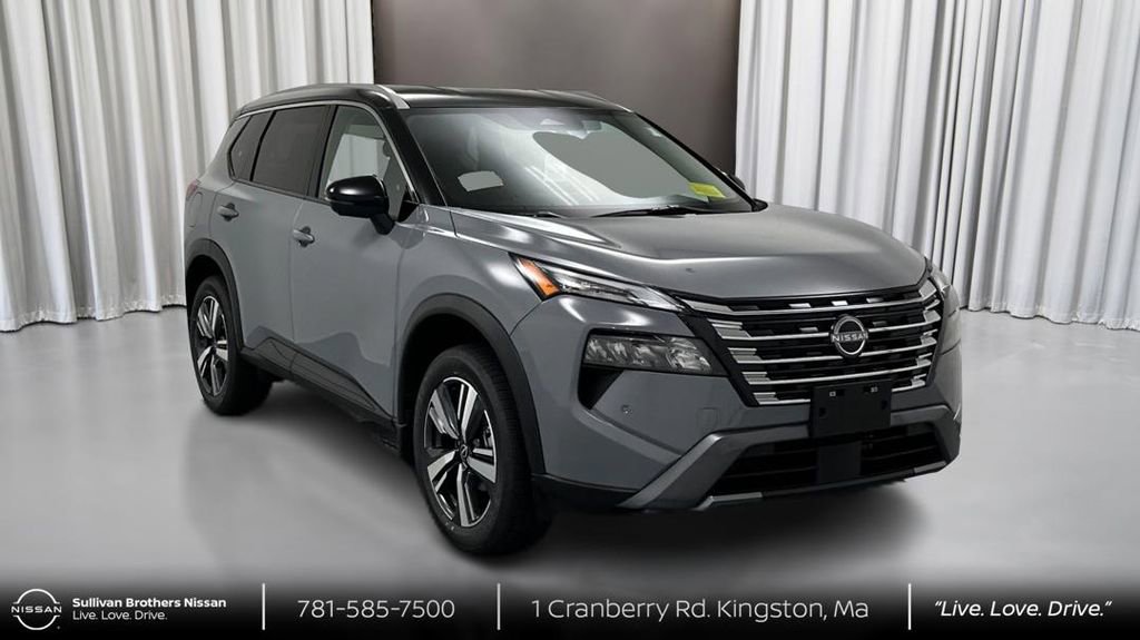 Used 2024 Nissan Rogue SL AWD/4WD image 3