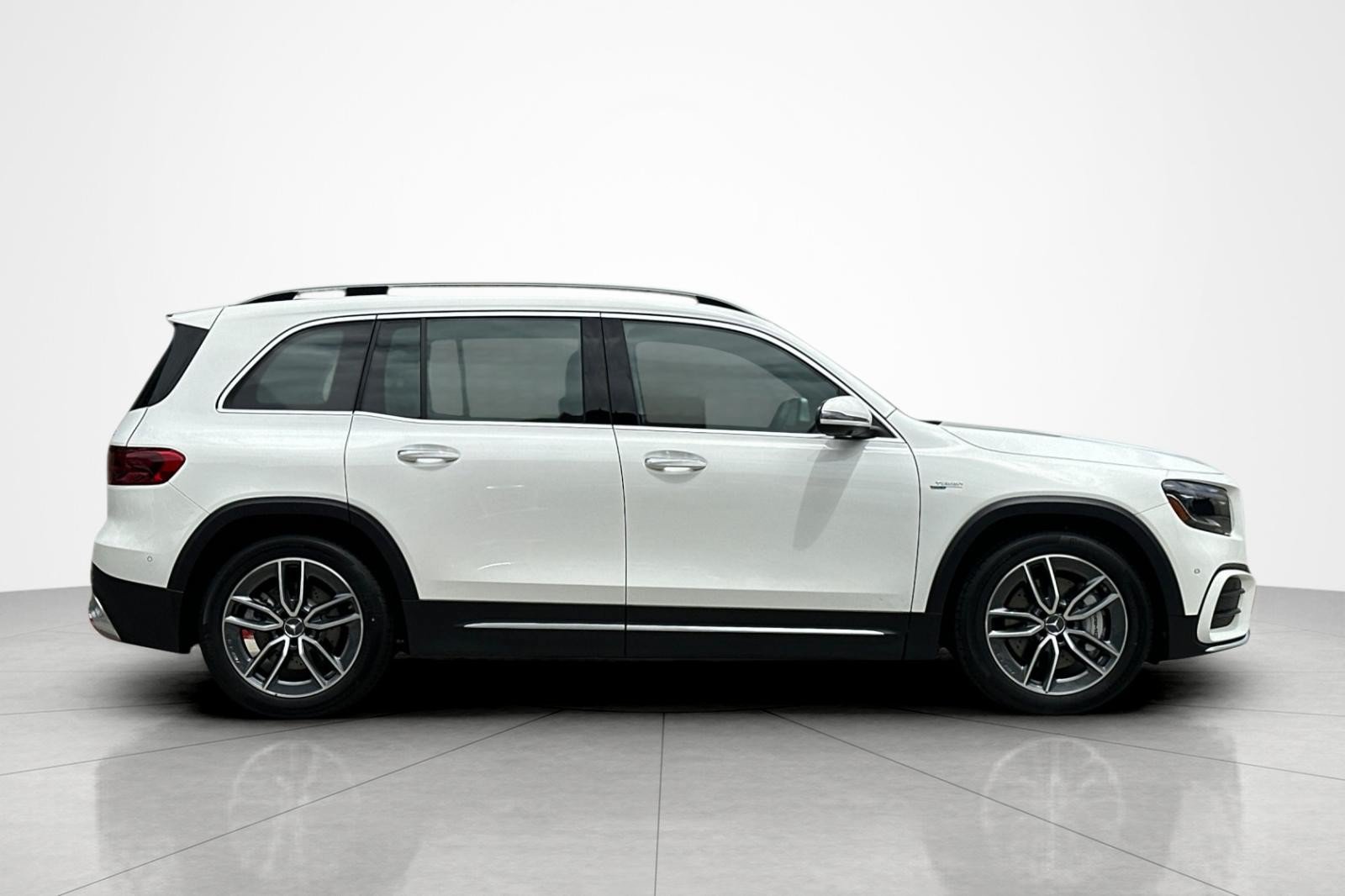 New 2026 Mercedes-Benz GLB 35 AMG 4MATIC image 6
