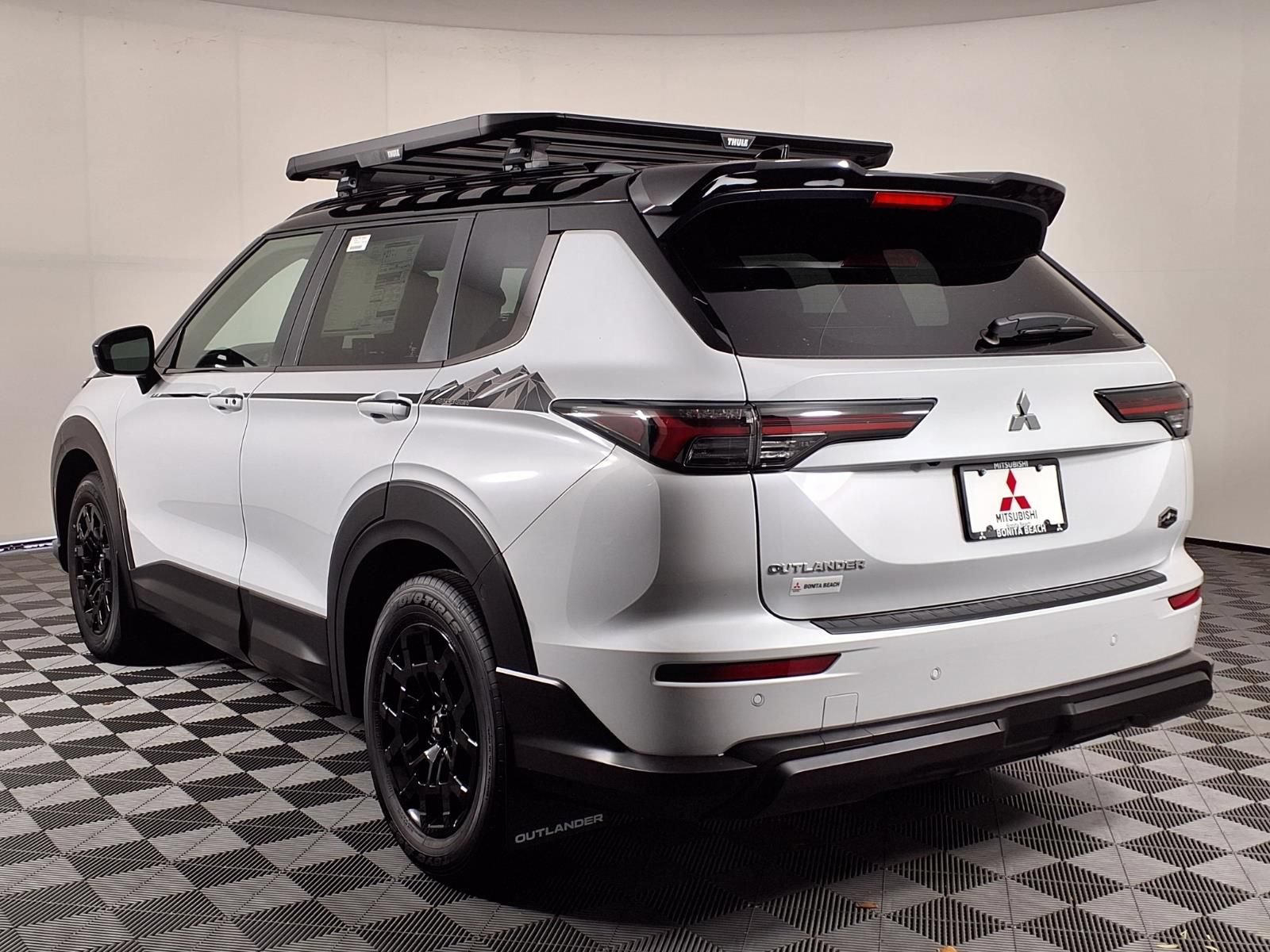 New 2026 Mitsubishi Outlander AWD image 5