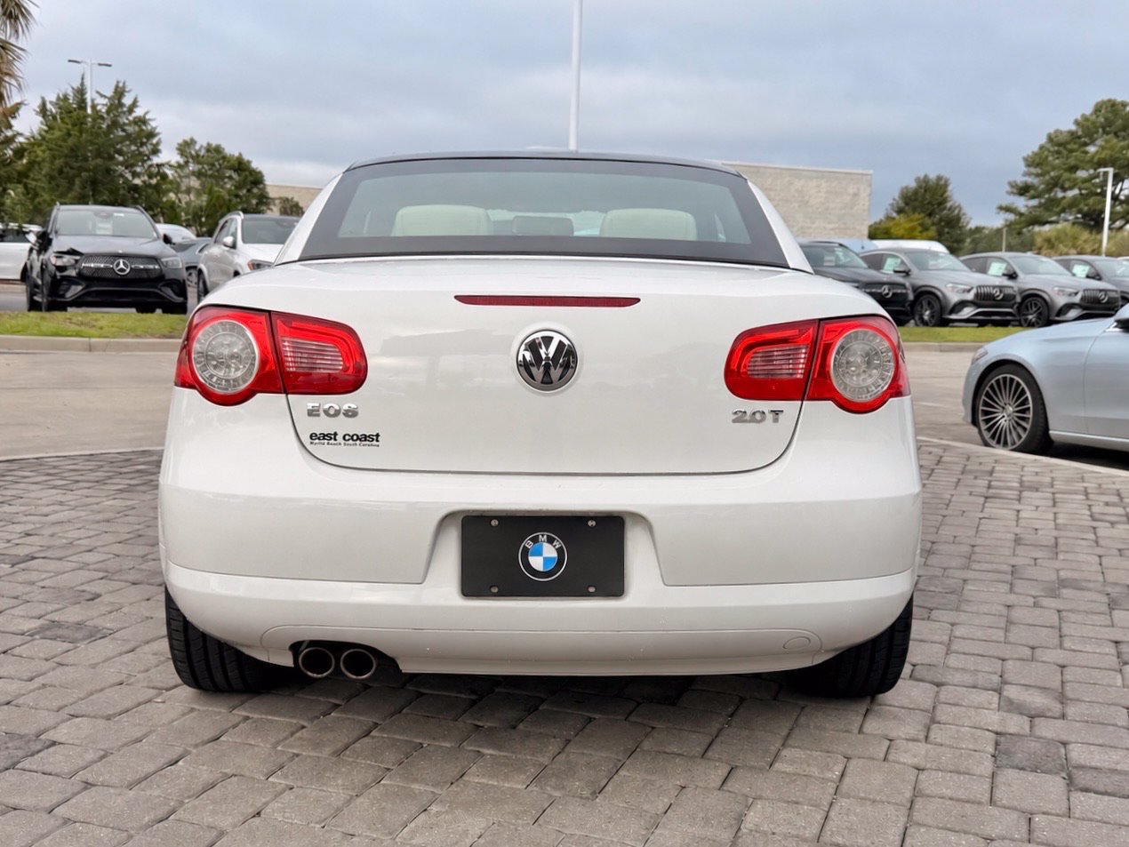 Used 2011 Volkswagen Eos Komfort FWD image 7