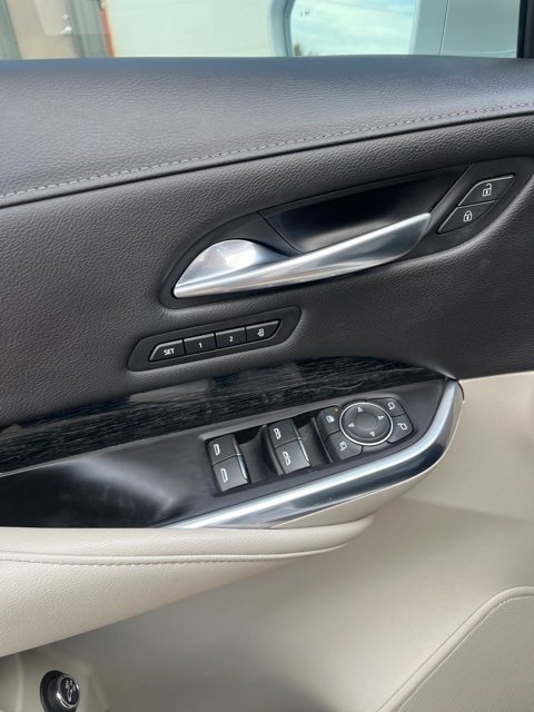 Used 2020 Cadillac XT4 Premium Luxury w/ Technology Package image 12