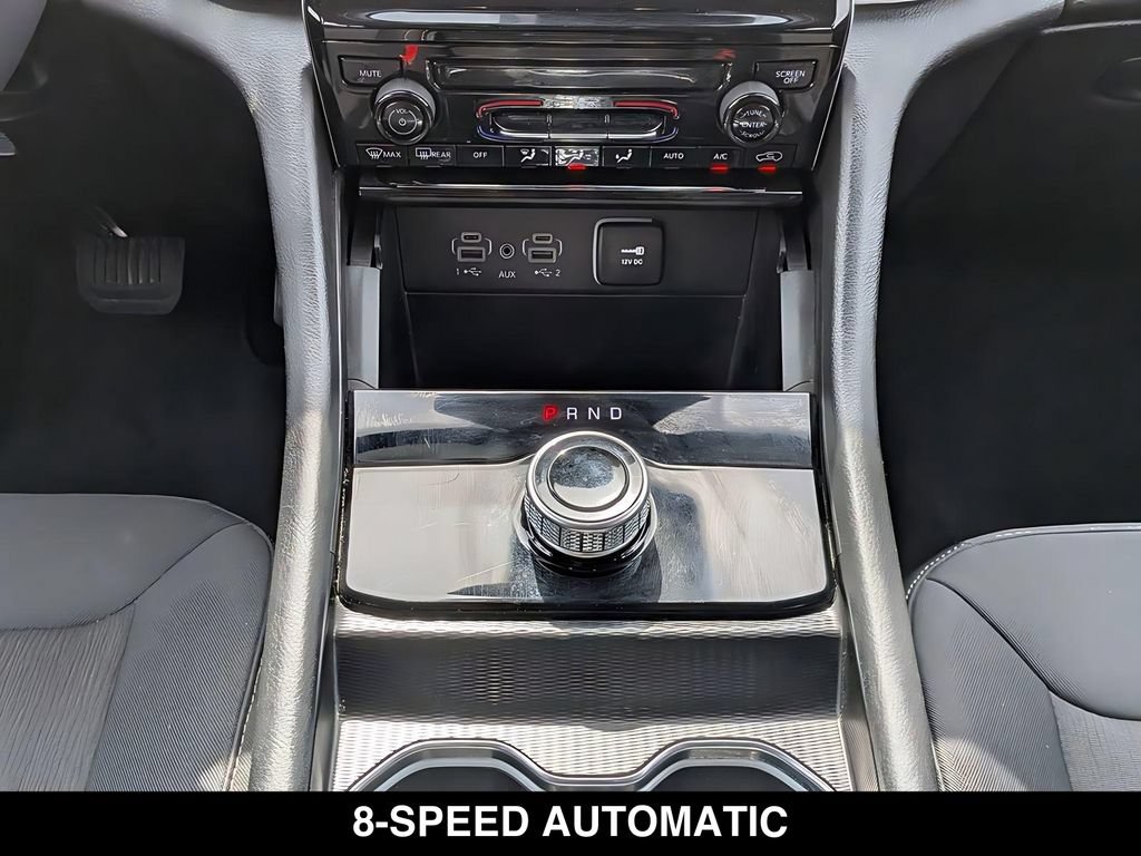 Used 2024 Jeep Grand Cherokee Laredo AWD/4WD image 16