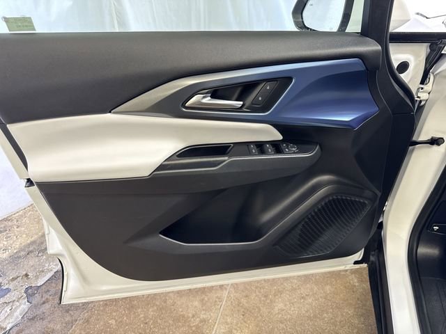 Used 2025 Chevrolet Equinox EV LT FWD image 22