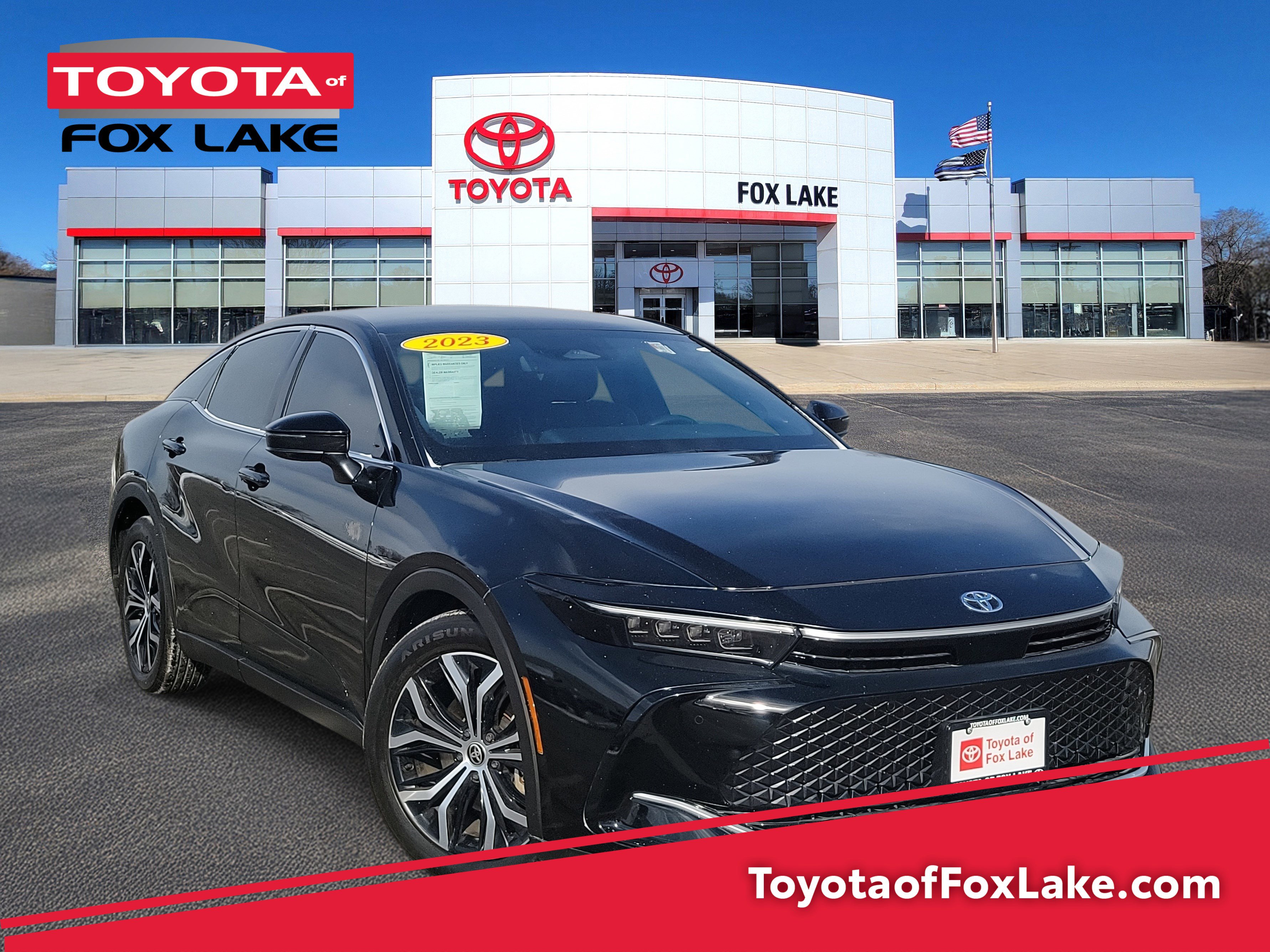 Used 2023 Toyota Crown Limited image 1