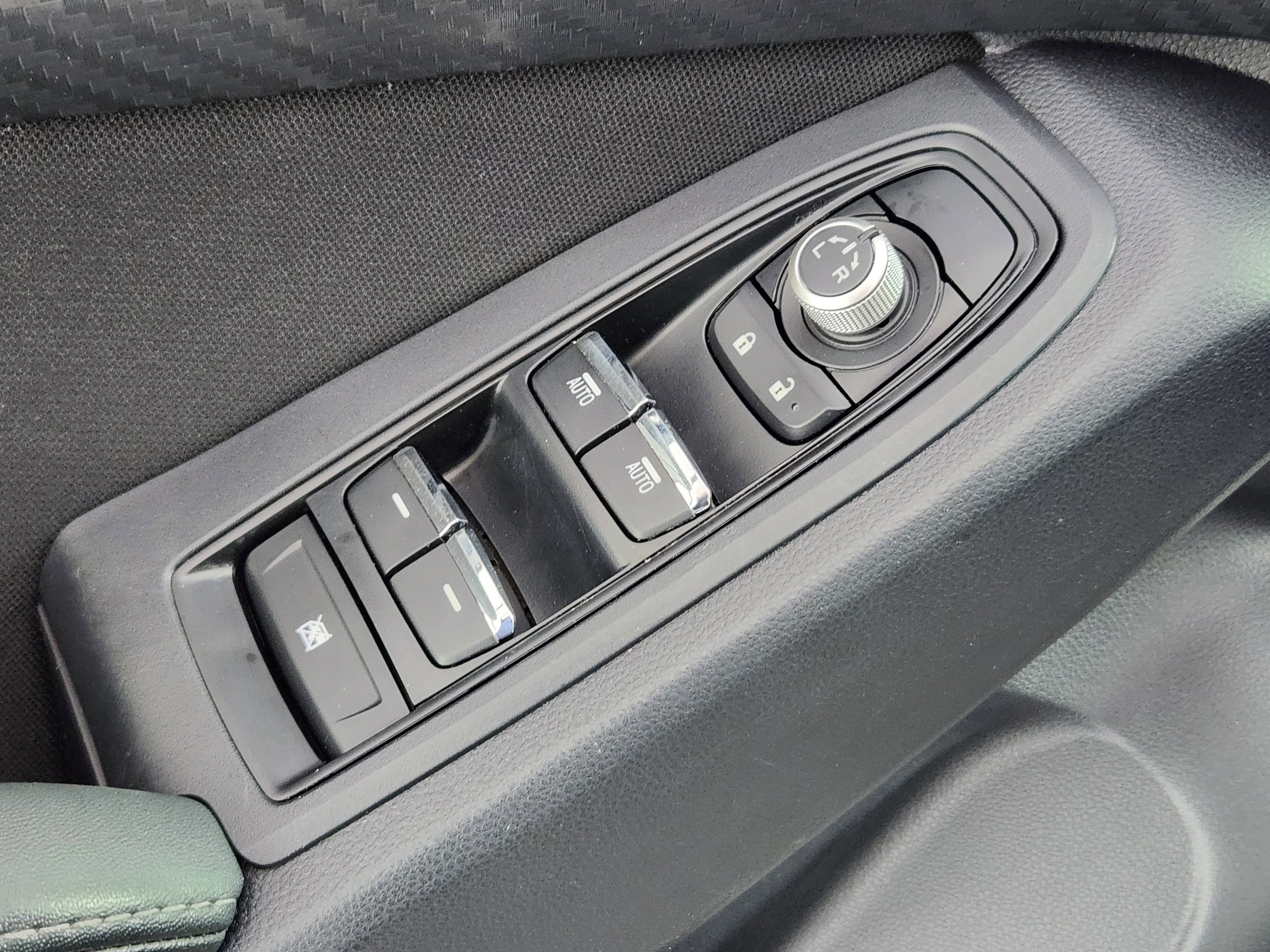 Used 2023 Subaru Ascent Premium w/ Convenience Package image 17