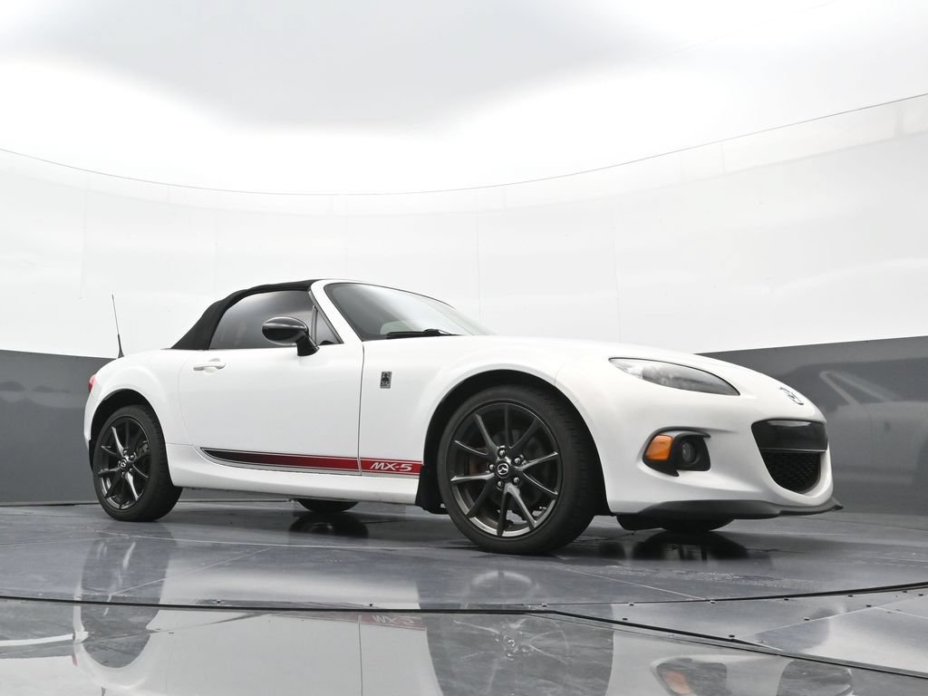 Used 2015 MAZDA MX-5 Miata Club RWD image 16