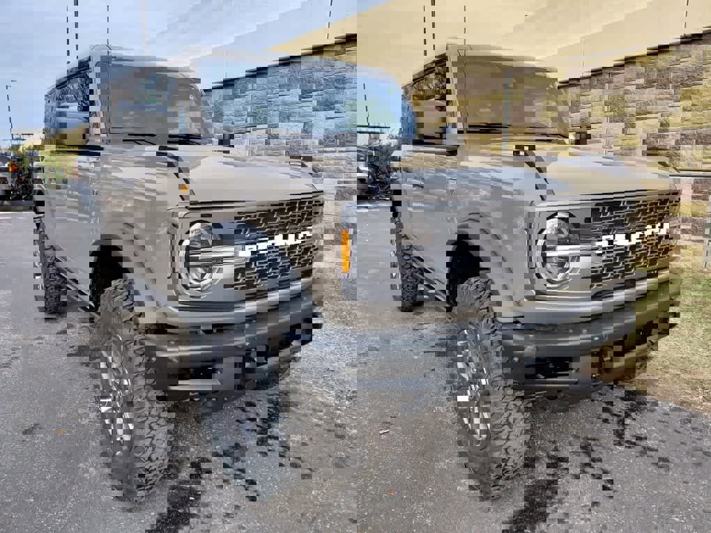 New 2025 Ford Bronco Badlands image 48