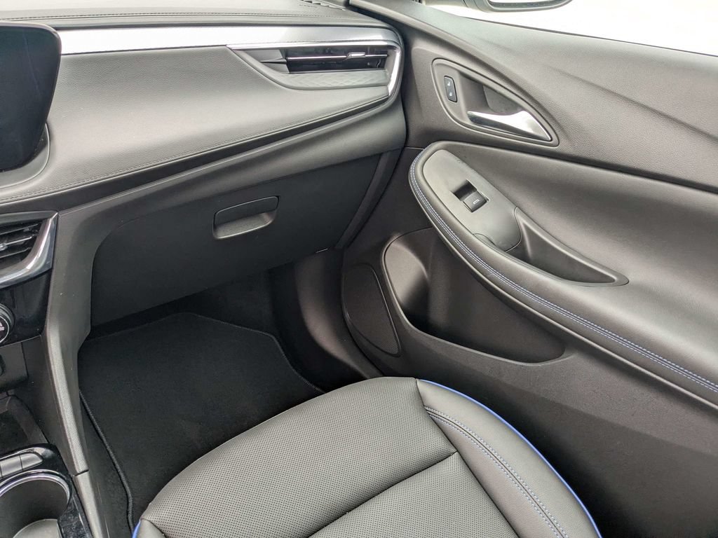 Used 2025 Buick Encore GX Sport Touring w/ Comfort Package FWD image 18